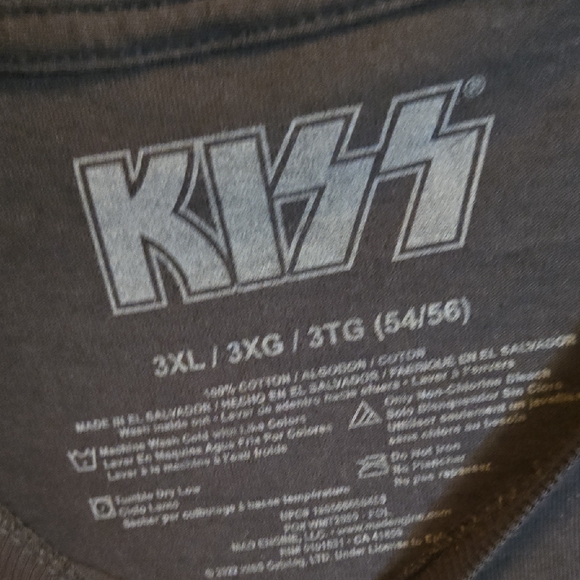 Kiss Multicolor Graphic Tee NWT - Picture 4 of 6